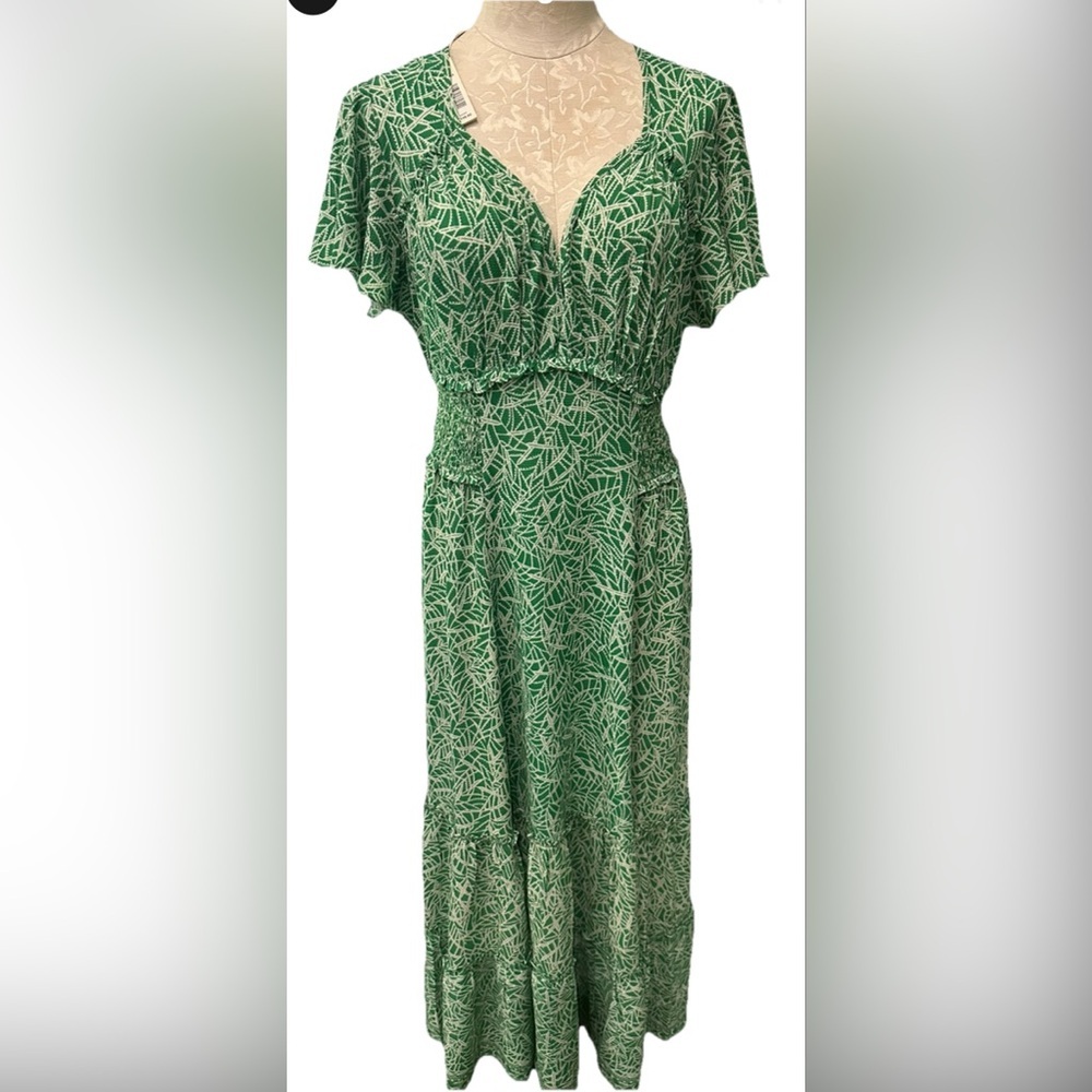 Max Studio Green and White Leaf-Print Maxi Dress